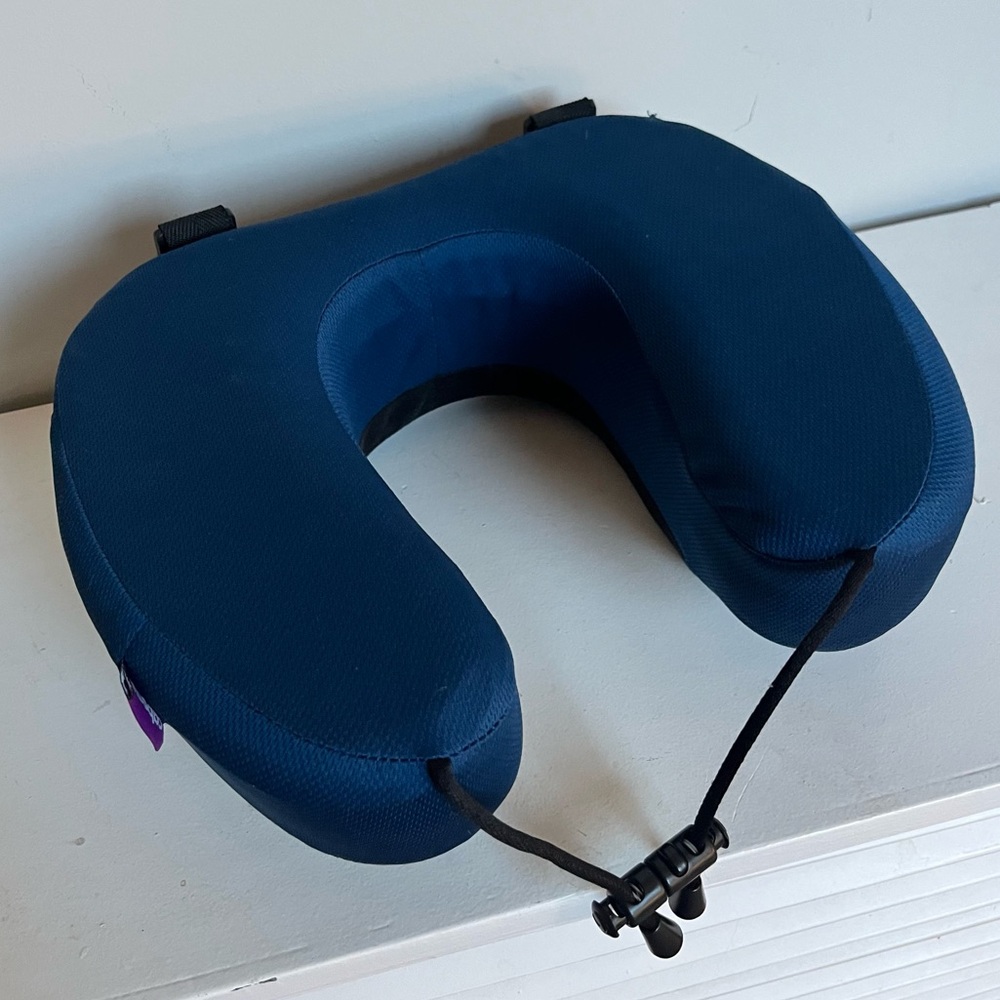 Cabeau Travel Neck Memory foam Support Pillow - Picture 9 of 9